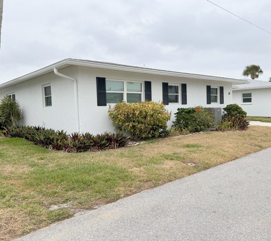 34 Pearl St, Englewood, FL 34223