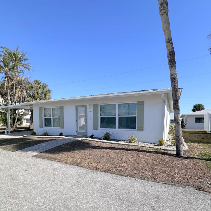 70 Sunrise Dr, Englewood, FL 34223